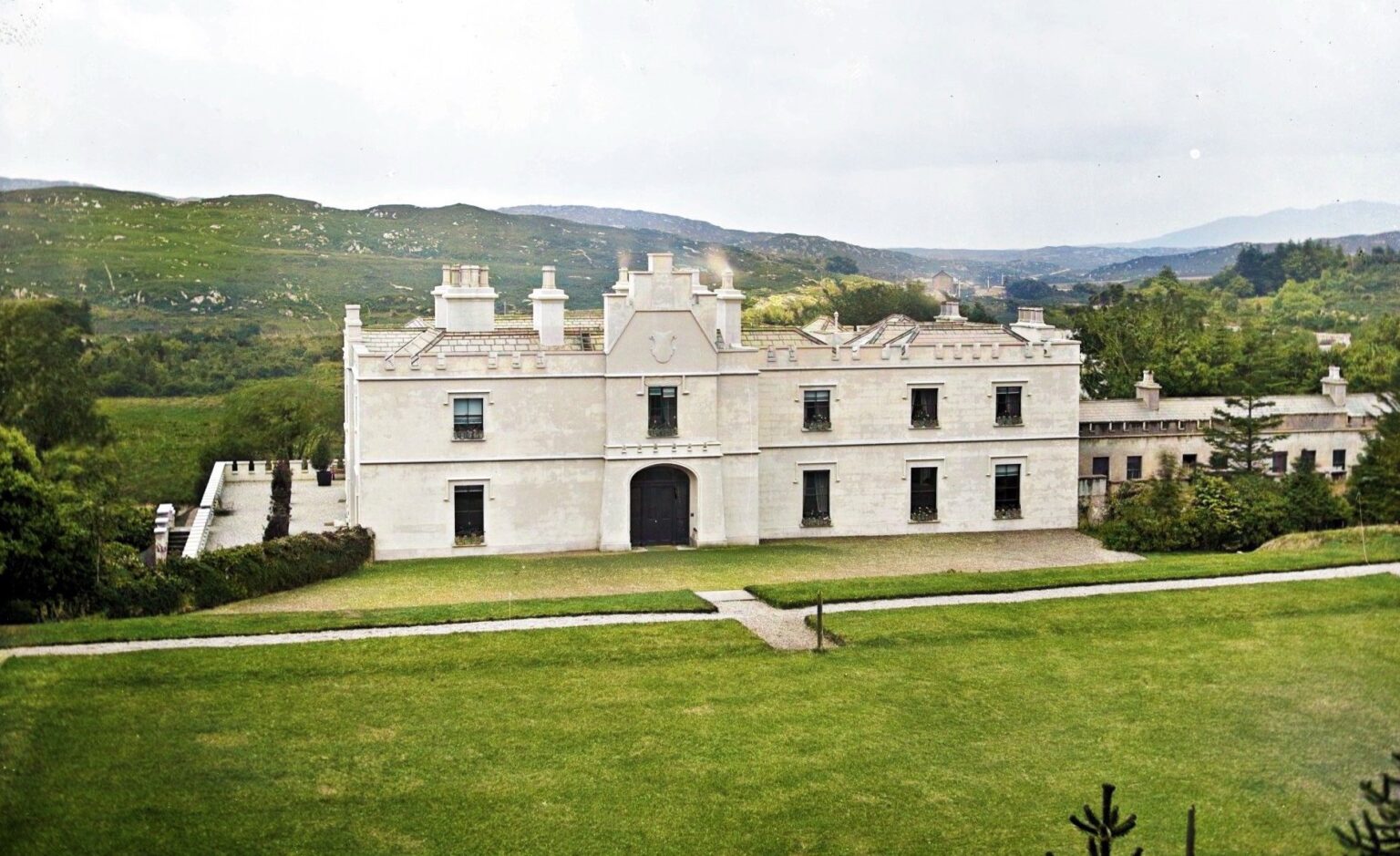 Discover the Magical Legacy of Ballynahinch Castle in the Heart of